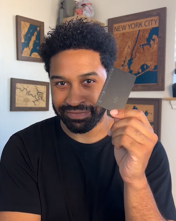 Wallet Closes Flat