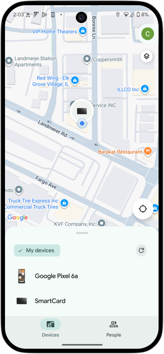 Find Hub on an Android phone showing the paired SmartCard on a map.
