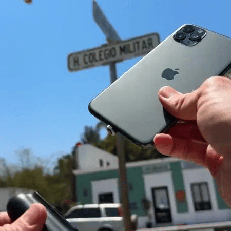 Snap-N-Charge | Ultra Tiny Power Bank